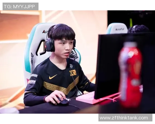 赛后复盘TES与RNG对决中的战术分析与关键决策探讨